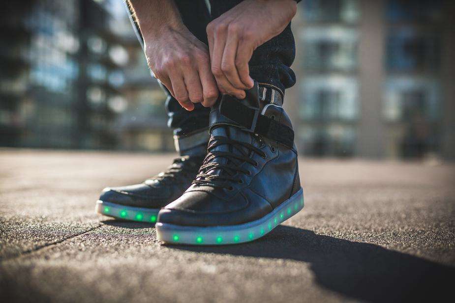 Yakku Ji LED High Tops Educosm